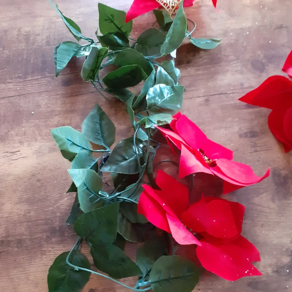 2 poinsettia garlands